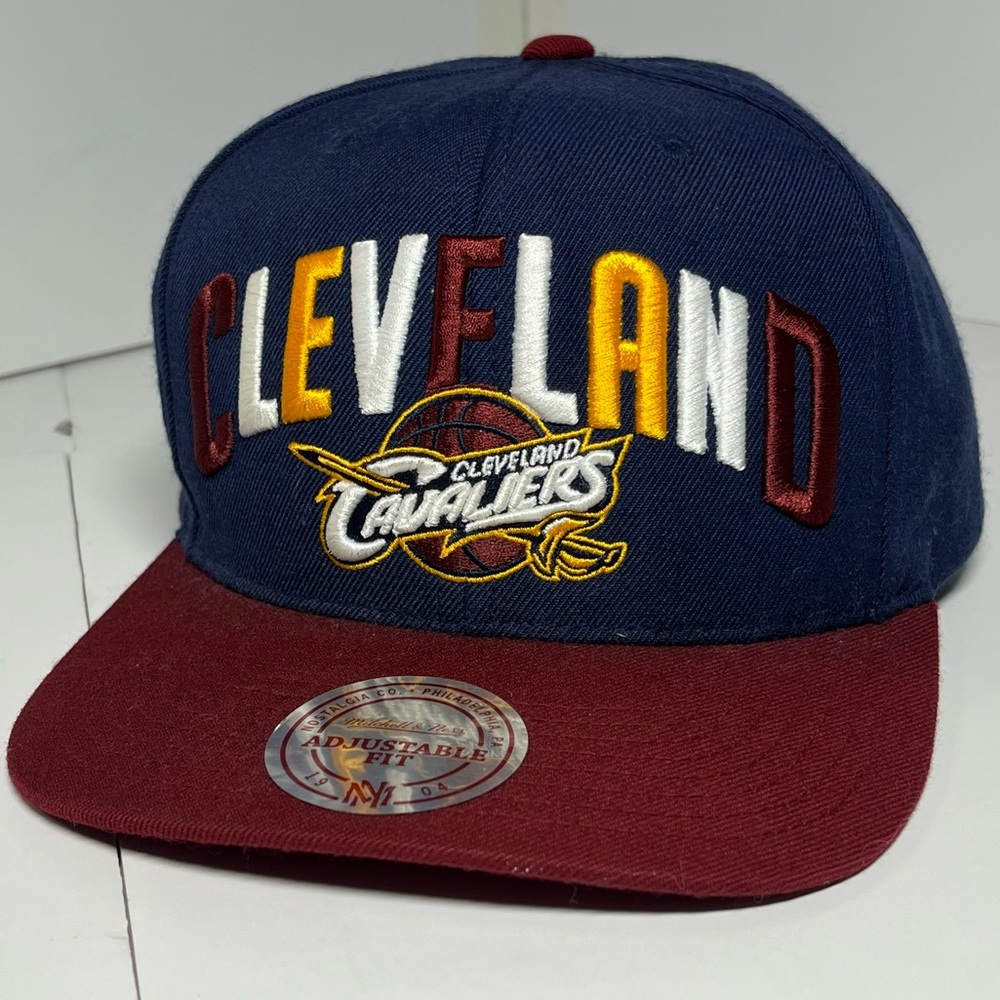 Mitchell & Ness Cleveland Cavaliers 2015 Adjustable Snapback Navy Maroon NBA Hat
